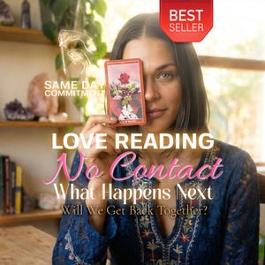 Könnte beinhalten: Eine Frau hält eine Tarotkarte vor ihrem Gesicht. Die Karte zeigt eine Rosenillustration. Der Text auf dem Bild lautet "LOVE READING", "No Contact" und "What Happens Next". Ein "BEST SELLER" Banner befindet sich oben rechts.