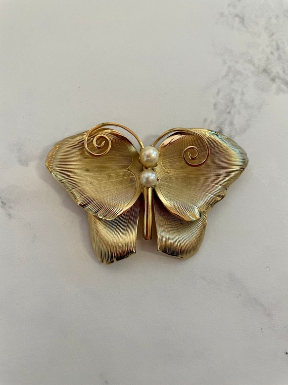 Goldy Filled Butterfly Pin w/ Cultured Pearls