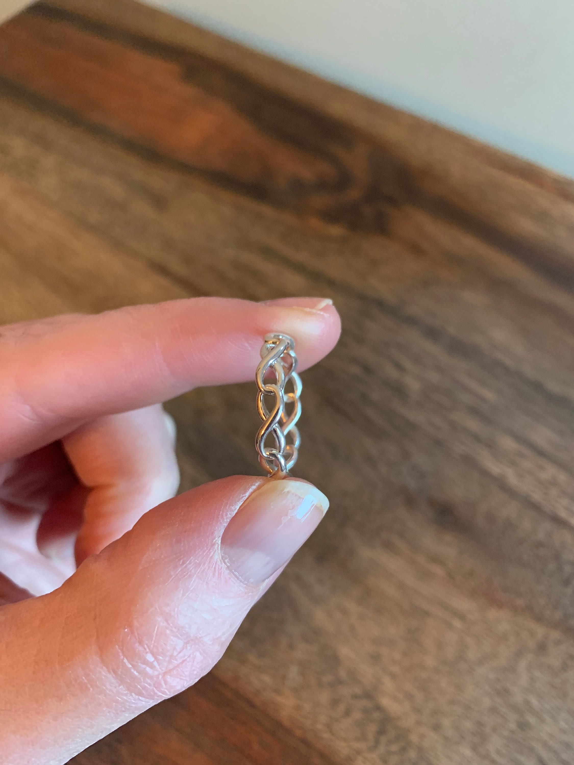 【Tiffany & Co】Tiffany Infinity Ring ★名入れ可・日本未入荷 Tiffany Infinity narrow band ring in sterling silver