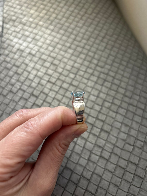 Silver ring with 6 carat blue topaz - image 4