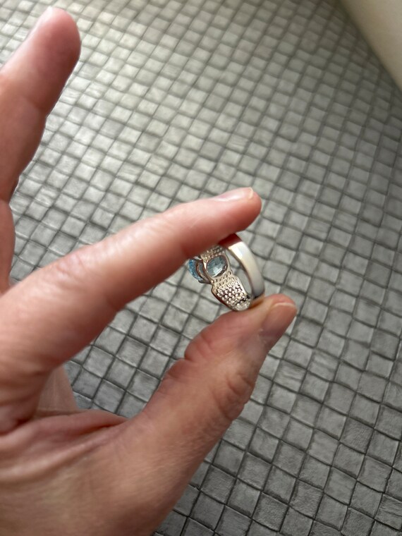 Silver ring with 6 carat blue topaz - image 5
