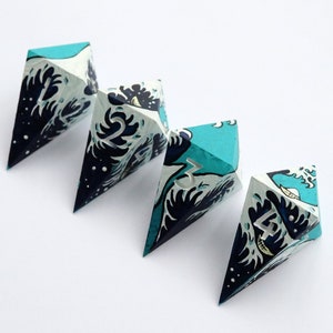 Great Wave Single Crystal d4 - hand painted dice, handmade dice, handmade resin sharp edge dice set for DnD, D&D, Dungeons and Dragons