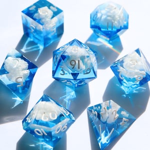 Blue Sky Hymnal - handgefertigte Farbverlaufswolken Würfel für DnD, D&D, Dungeons and Dragons, RPG Würfel