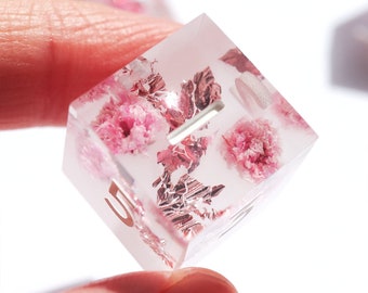 Pale Primavera - pastel pink handmade resin sharp edge dice set with real flowers for DnD, D&D, Dungeons and Dragons, RPG dice, floral dice