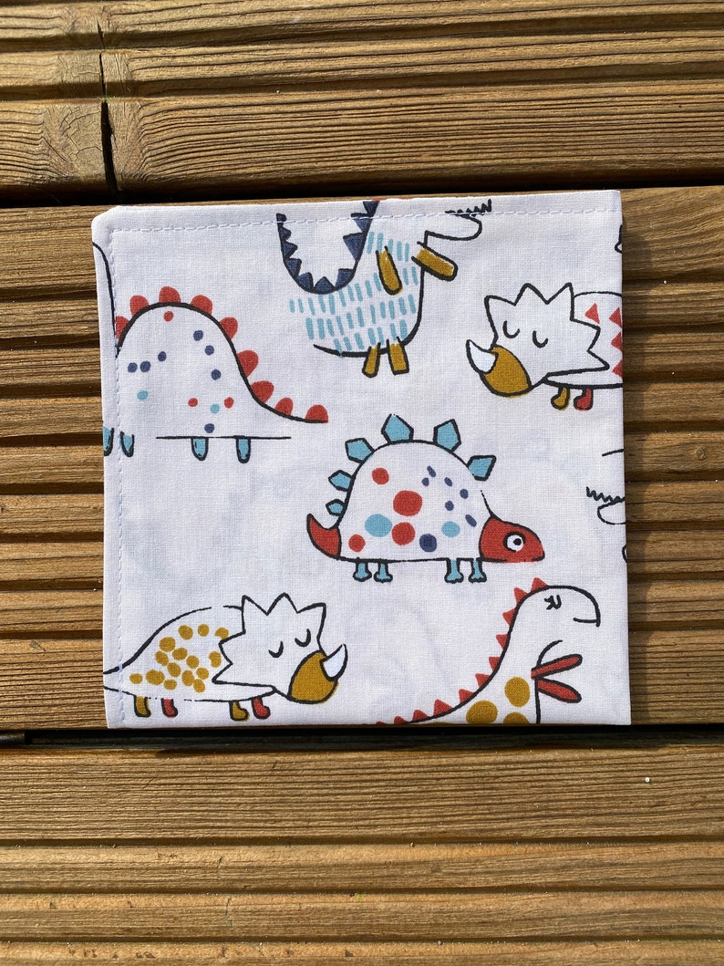 Napkin lined in children's pattern fabric Dinosaures