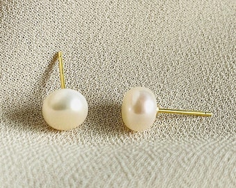 Clous d'oreilles en perles, clous d'oreilles en nacre, cadeau pour la mère, la fille, la soeur, l'amie, boucles d'oreilles empilables minimalistes, cadeau de demoiselle d'honneur