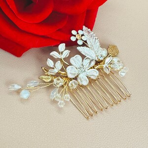 Clear And Opal Crystal Bridal Hair Comb In Gold, Crystal Flower Wedding Comb, Handmade Wedding Comb, Wedding Flower Hair Accessories