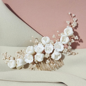 Custom Design White Flower Pearl Hair Comb, Porcelain Flower Headpiece, White Floral Blossom Pearl Hair Comb, Delicate Clay Bridal Headpiece