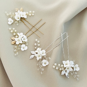 White Flower Hairpins In Silver/Gold, Clay Flower Hair Pins, Bridal Clay Floral Hair Jewelry, White Clay Floral Head Piece, Flower Hairpiece