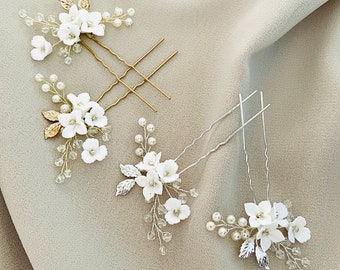 White Flower Hairpins In Silver/Gold, Clay Flower Hair Pins, Bridal Clay Floral Hair Jewelry, White Clay Floral Head Piece, Flower Hairpiece