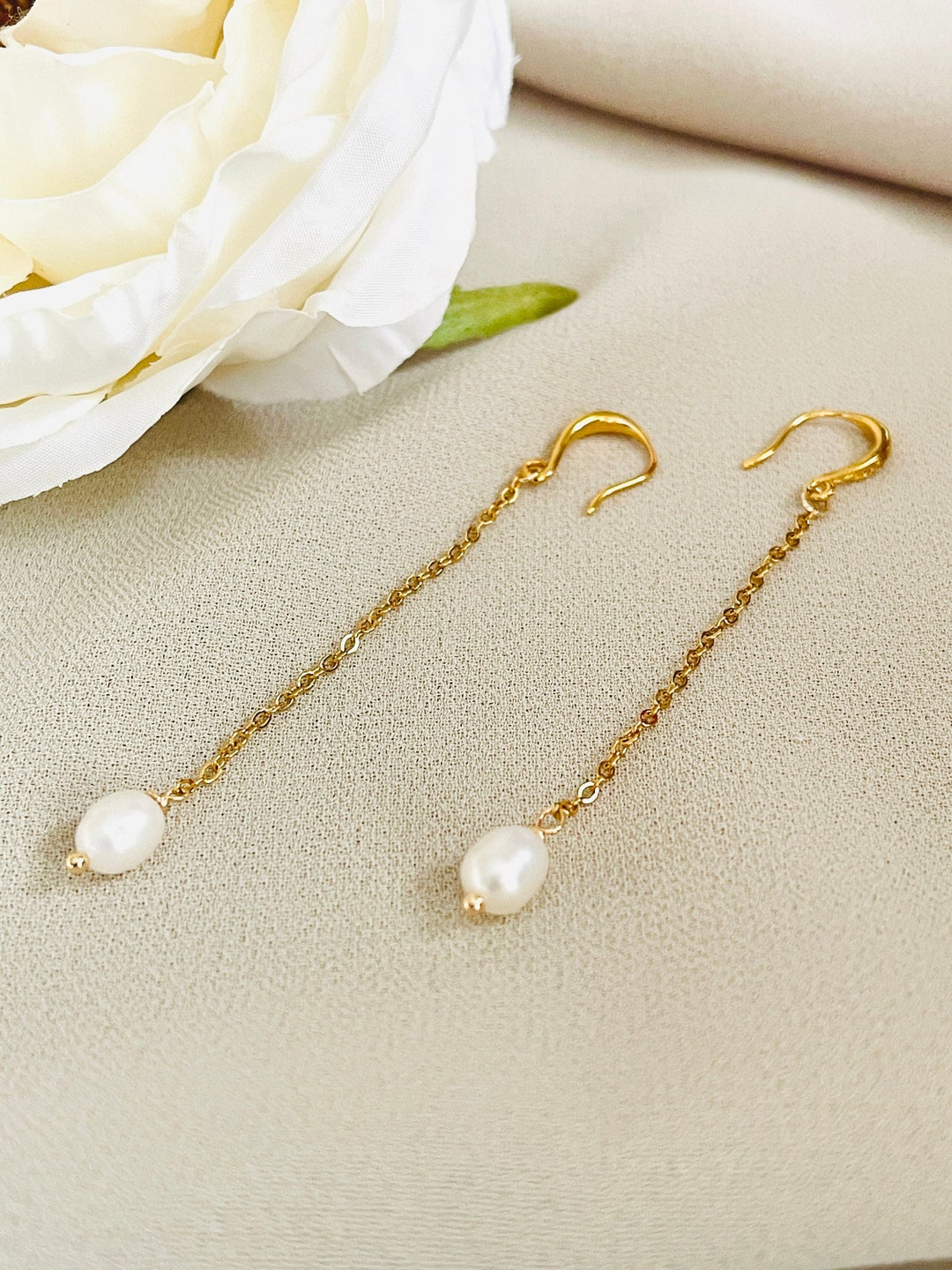 Chain Drop Earring in Pearl Gold main image 1