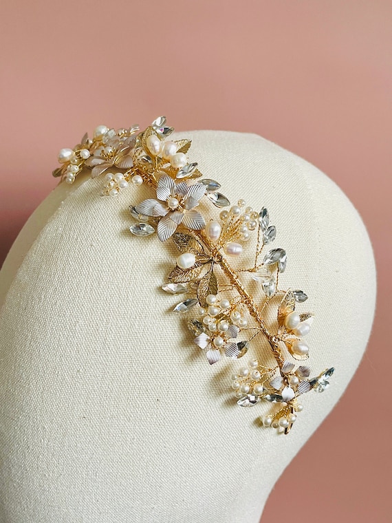 Gold Crystal Pearl Tiara, Gold Metal Flower Leaves Crown  display picture 1
