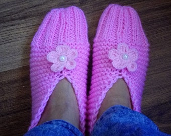 Roze handgemaakte pantoffels, warme knusse pantoffels, gebreide pantoffels, oma pantoffels