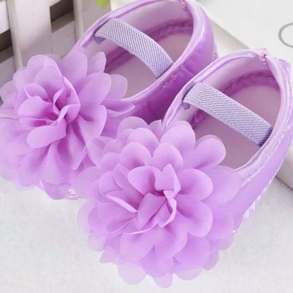 Flower shoes. Fabric shoes. Girls shoes. Birthday shoes. Baby girl shoes with chiffon flower. 0-6 Months.