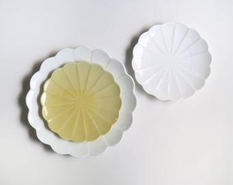 Mino-ware Chrysanthemum Plate: Japanese Porcelain Flower Plate