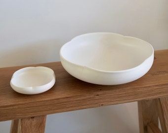 Kasumi Fujimura 4-Petals Bowl / Mini Dish / handmade ceramic bowl / shallow bowl / porcelain bowl / handcarved