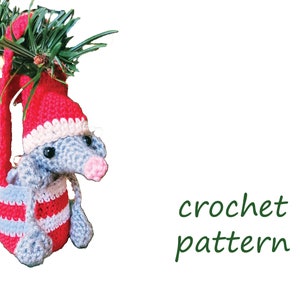 Crochet pattern Christmas rat image 3