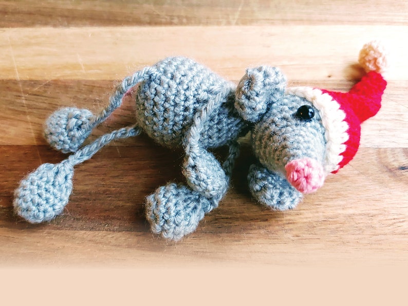 Crochet pattern Christmas rat image 9