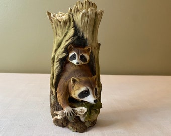 Vintage-1981 "Raccoon" Ski Country Limited Edition   Wall Plaque Decanter