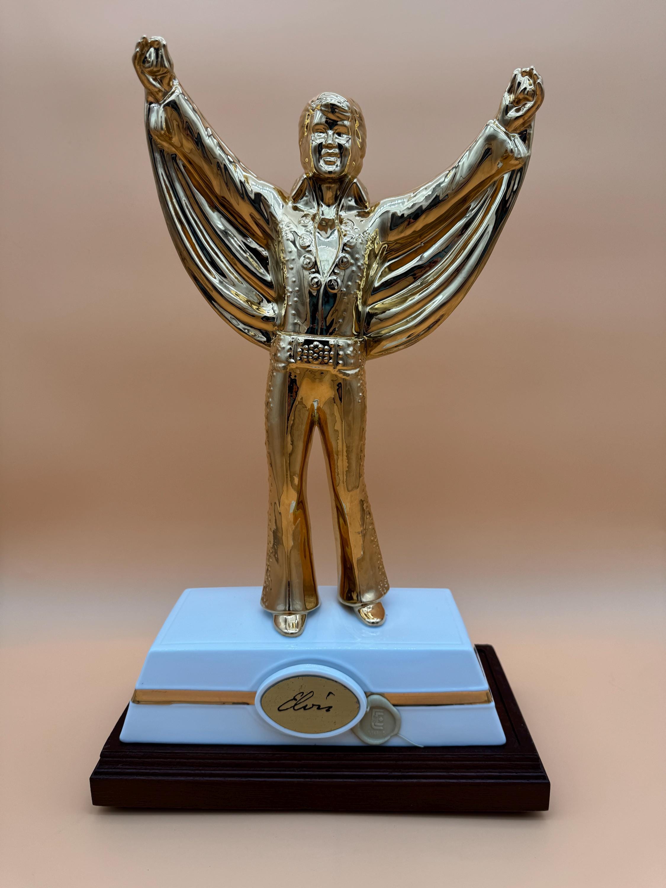 Mccormick decanters elvis - Etsy 日本