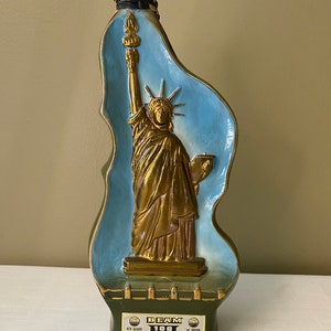 RARE-1975 &quot;Statue of Liberty&quot; Jim Beam Bar Barware Decanter