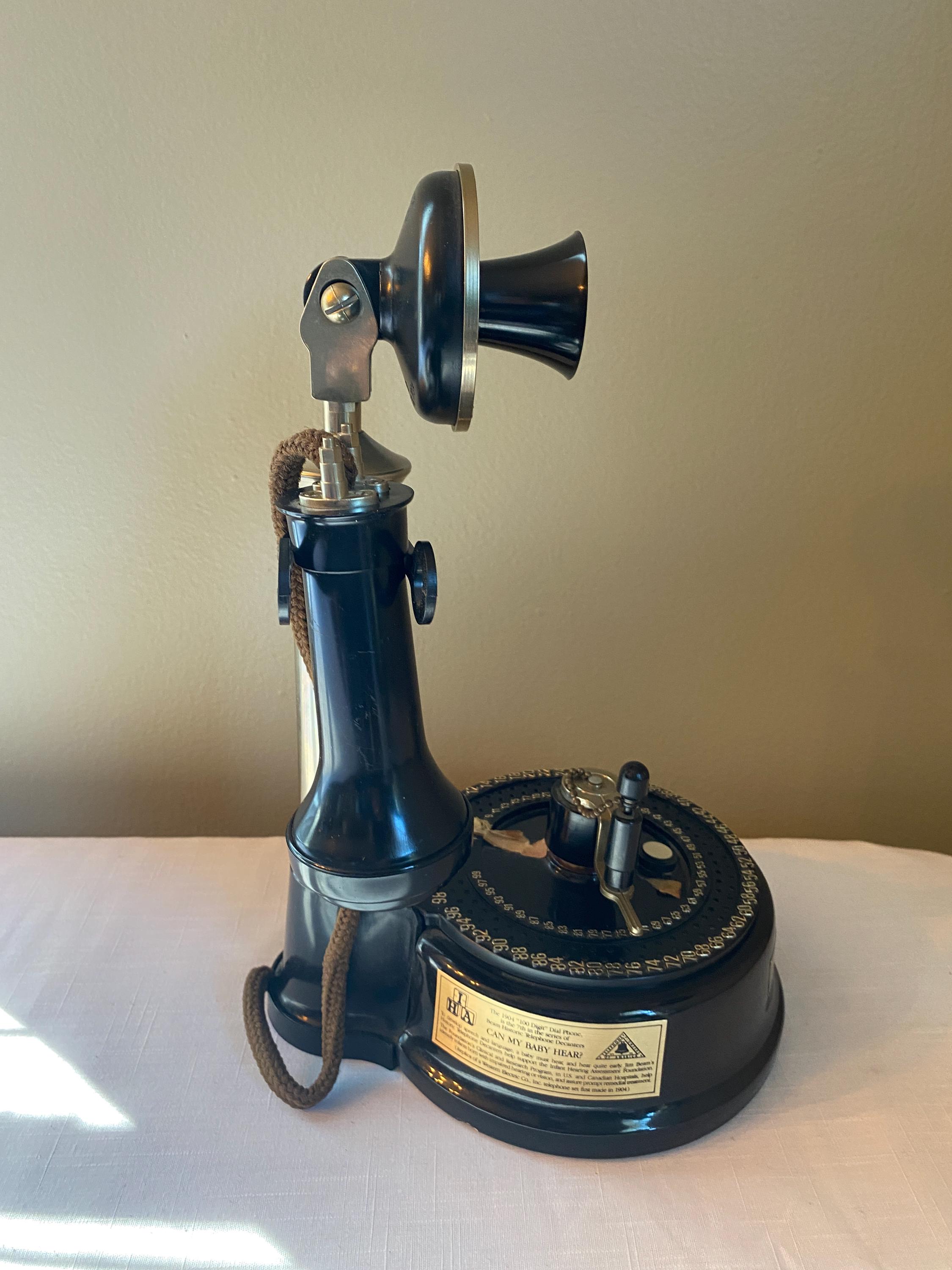 非常に希少な1983年製「1904年製 100桁ダイヤル式電話」ジムビーム