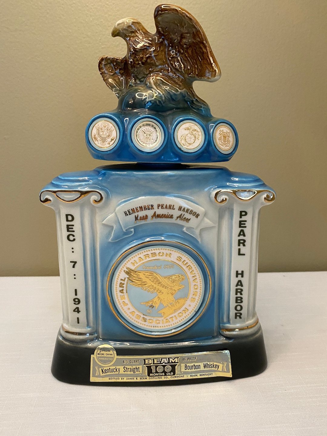 Rare1972 Pearl Harbor Survivors Association Jim Beam Whiskey Decanter