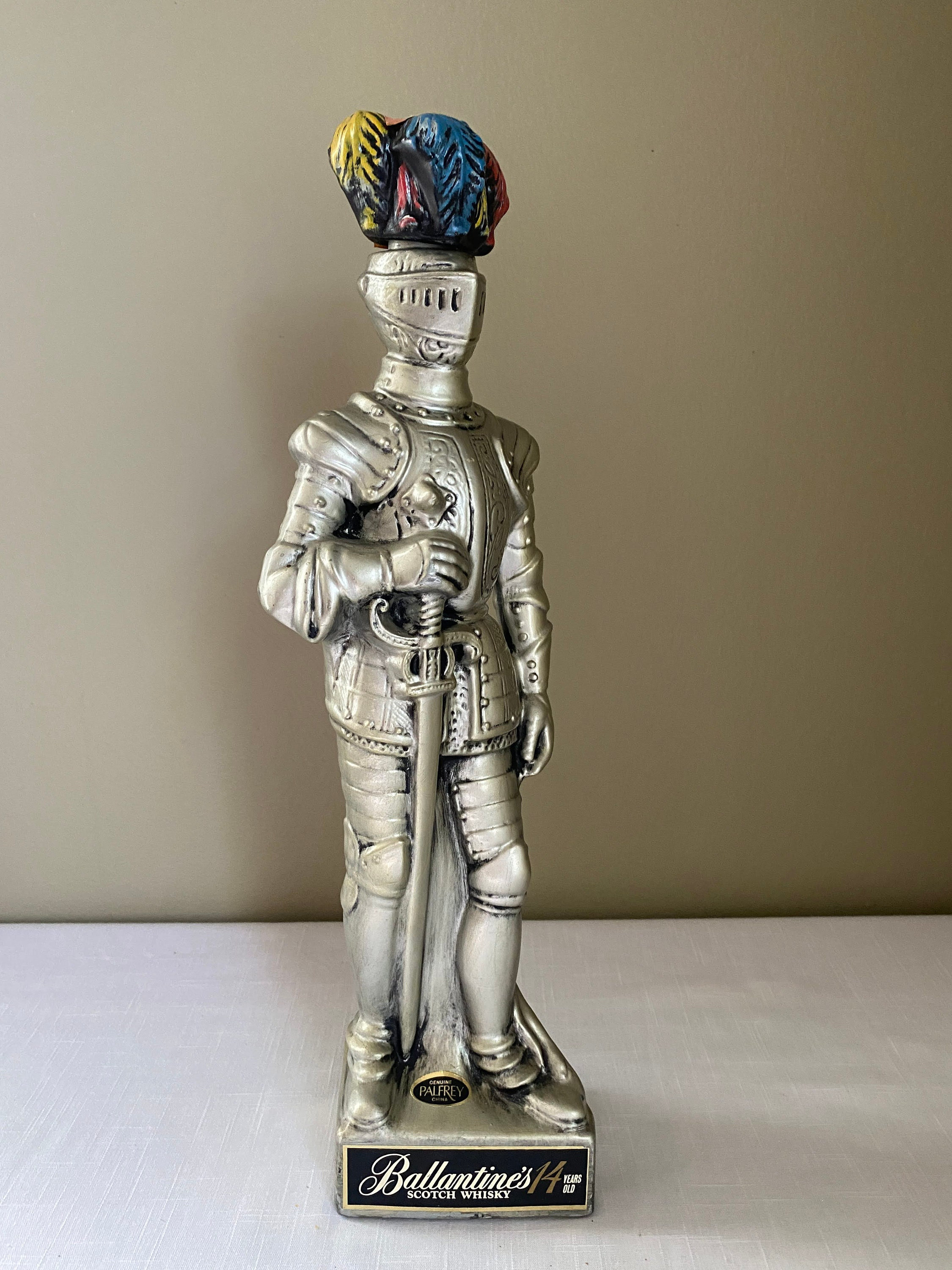 Rare-1969 Ballantine's the Scottish Knight Scotch Barr Barware