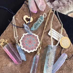 Aqua Aura kanten hanger met goud verdampt