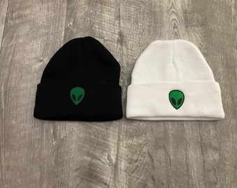 Adult/Girls/Boys Black Alien UFO Beanie Hat Green Logo in One Size 