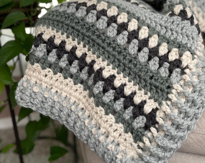 Timberline Chunky Blanket Crochet Pattern | 9 Sizes