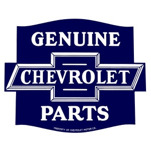 Peut inclure: Une enseigne bleue et blanche avec le texte "GENUINE CHEVROLET PARTS" et les mots "PROPERTY OF CHEVROLET MOTOR CO."