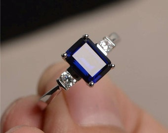 AAA+ Naturcertifierad Smaragdslipad Blå Safirring: Handgjord Sterlingsilver Unisex Design
