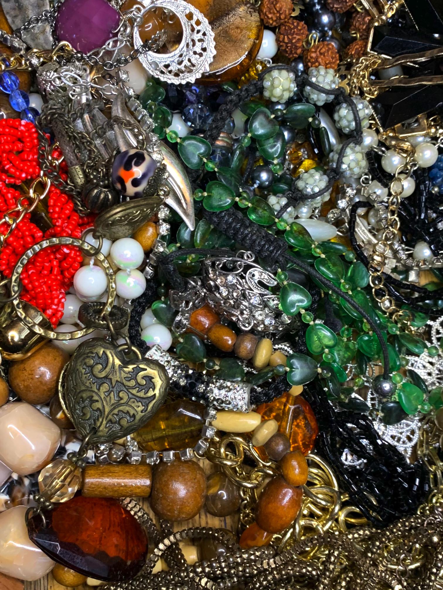 Vintage Costume Jewelry Retro Style Jewelry Earrings Set Costume