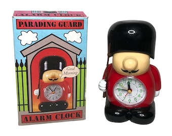 Vintage Alarm Clock 1980's Queens Royal Parading Guard Beefeater Novelty Rare