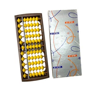 Vintage Japanese Soroban Abacus – Mid-Century Calculator with Original Box