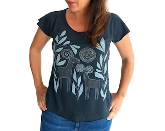 T-shirt for island lovers- Goats under the sun- Silk print- 100% cotton- Charcoal grey