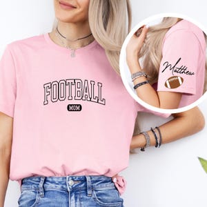 Custom Football Mom Shirt, Football Shirt Women, Retro Football Shirt, Sports Mom Gifts, Comfort Colors® T-shirt afbeelding 6
