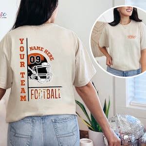 Custom Football Mom Shirt, Personalized Football Shirt, Your Name Football Shirt, Number Shirt, Game Day Tee, Comfort Colors® Football Team Bild 3