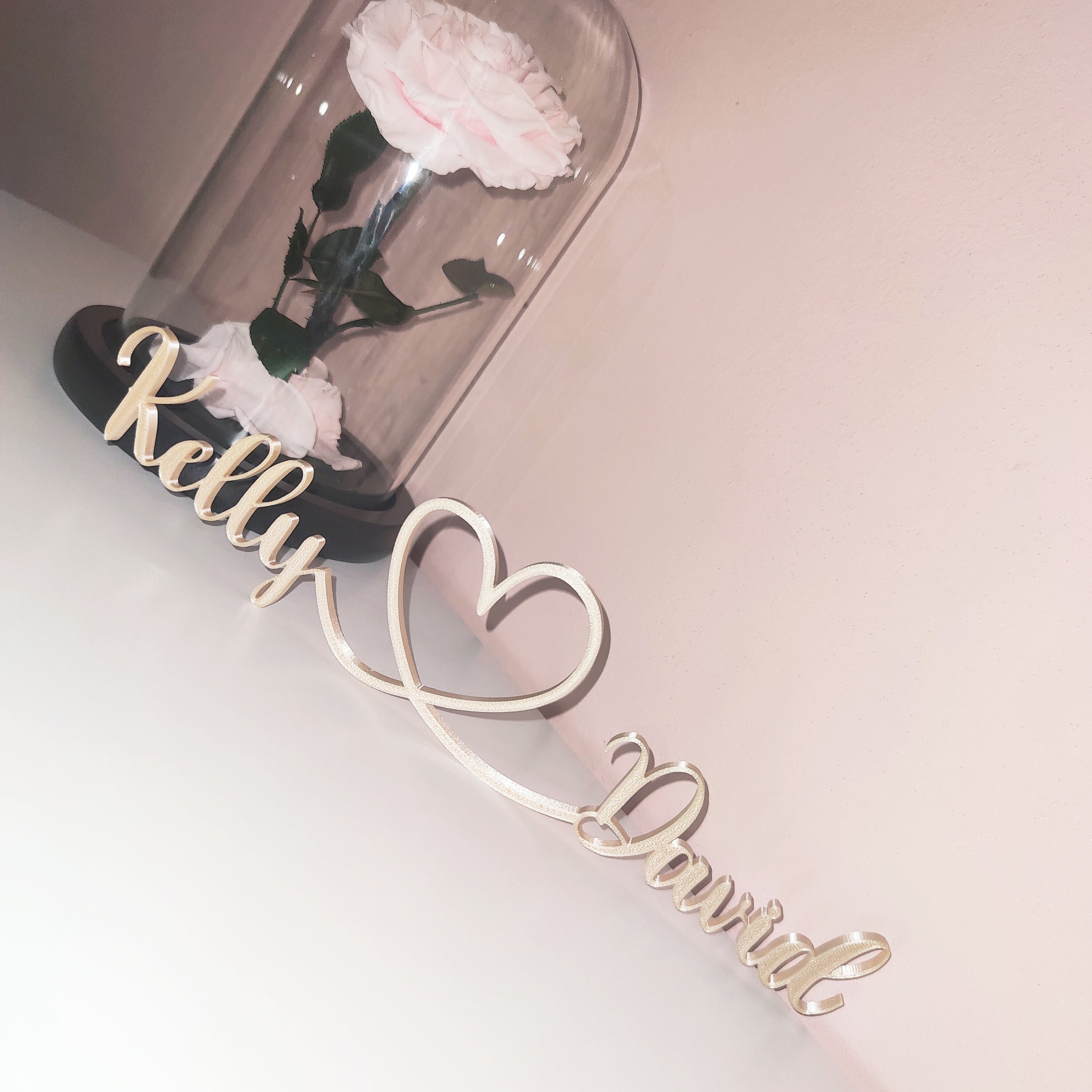 Décoration Murale ou de Porte Personnalisé avec Les Prénoms Liés Par Un Coeur