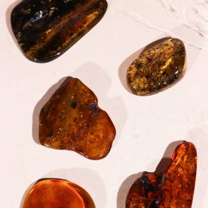 Worry Stone, Meditation Stone, Wellness Gift, Healing Energy, Amber Gemstone, Healing Crystal, Positive Energy, chakra stone, palm stone, pocket stone, metaphysical stone, stress stone, Anxiety remedy