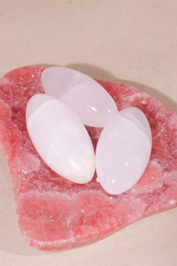 Mangano Calcite Melon, Pink Calcite, UV Reactive Crystal, Heart Chakra, Emotional Healing Gift