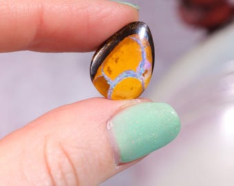 Koroit Boulder Opal 1.65g – Natural Australian Gem for Harmony, Connection & Vibrant Energy
