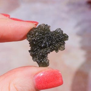 Museum Grade Moldavite Tektite, Meteorite Mineral, Stone of Transformation (5.14gr)