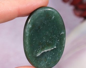 Green Aventurine Worry Stone: Heart Chakra Calming Palm Stone
