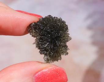 Museum Grade Moldavite Tektite, Stone of Transformation (4.73gr)