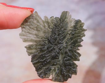 Moldaviet-tektiet van museumkwaliteit, steen van transformatie, meteorietmineraal 8,42 gr