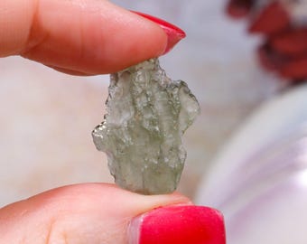 Moldavietkristal | 1,32 gr meteoriettektiet, steen van transformatie