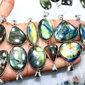Beautiful Multi Labradorite Pendant, Natural Multi Labradorite Gemstone Silver Plated Bezel Necklace Pendant Jewelry.