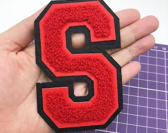 Nieuwe Rode Letters Chenille Geborduurde Patch Applique Diy Naambadge Alfabet Ijzer Op Patches Voor Kleding Tas Decoratie Accessoires A-Z